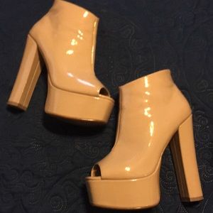Patent leather high heels